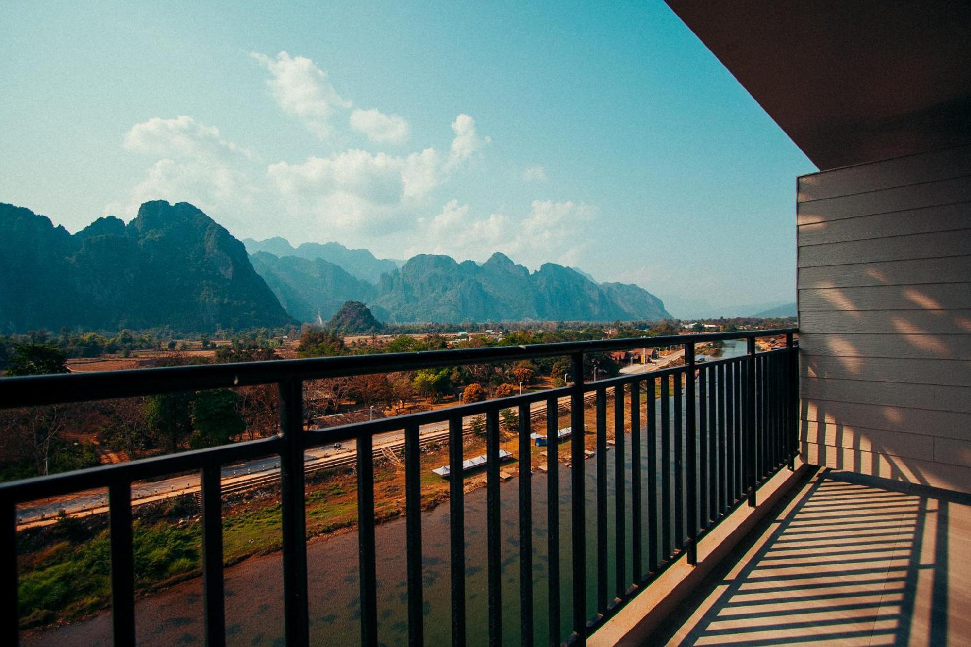 The Elephant Crossing Hotel Vang Vieng Esterno foto