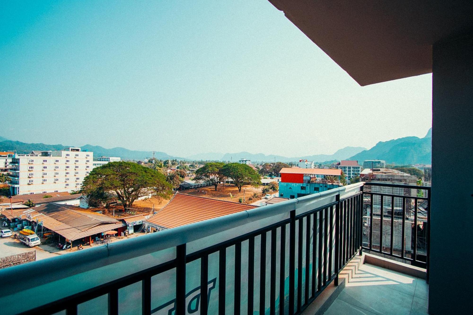 The Elephant Crossing Hotel Vang Vieng Esterno foto